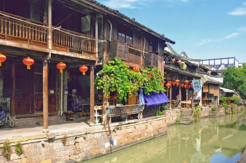 罗马诺:本泽马现在不会离开沙特,卢卡库可能会在夏窗去沙特联赛
